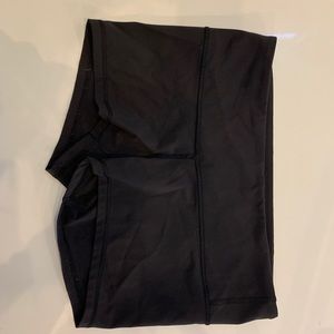 LIKE NEW  Lululemon Wunder Under Shorts - 2 inch-